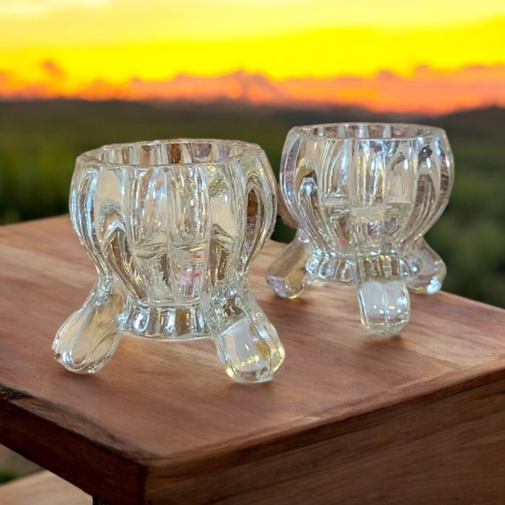 VINTAGE JEANNETTE GLASS
TAPERED CANDLESTICK HOLDER IN NATIONAL PATTERN 1940's - Picture 4 of 14
